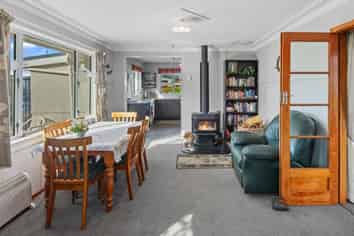 79 Weston Road, Weston