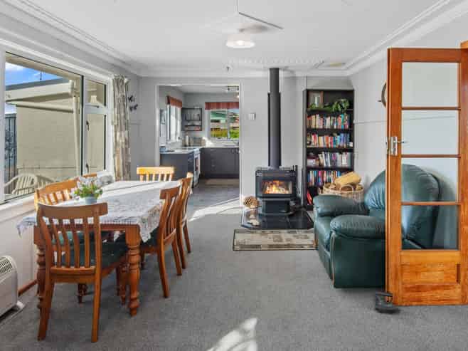 79 Weston Road, Weston