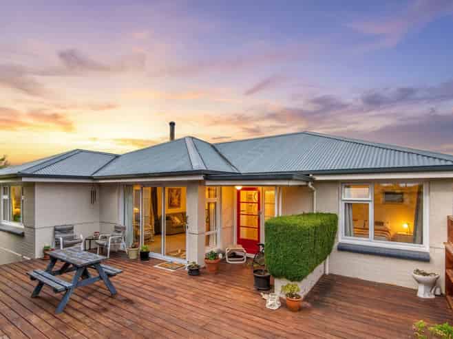 79 Weston Road, Weston
