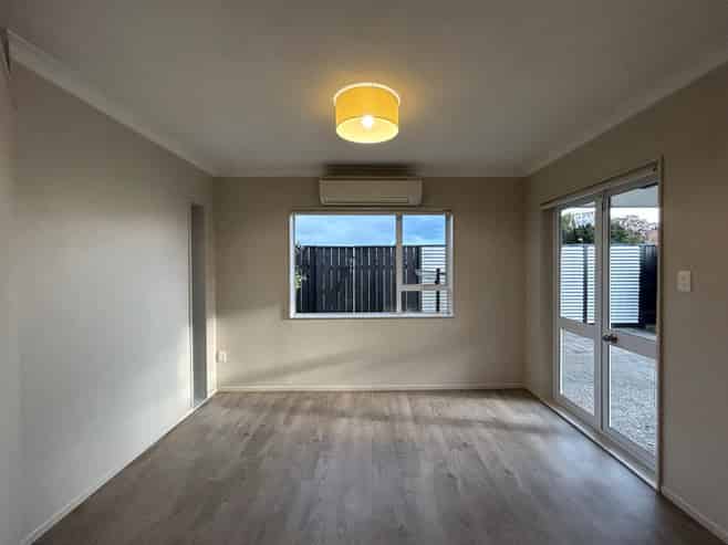 17 Whiting Crescent, Greenmeadows