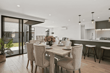 111 McLarin Road, Glenbrook