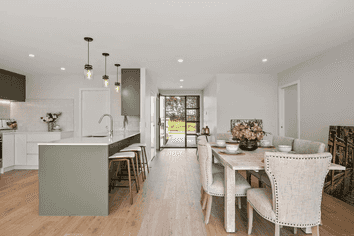 111 McLarin Road, Glenbrook