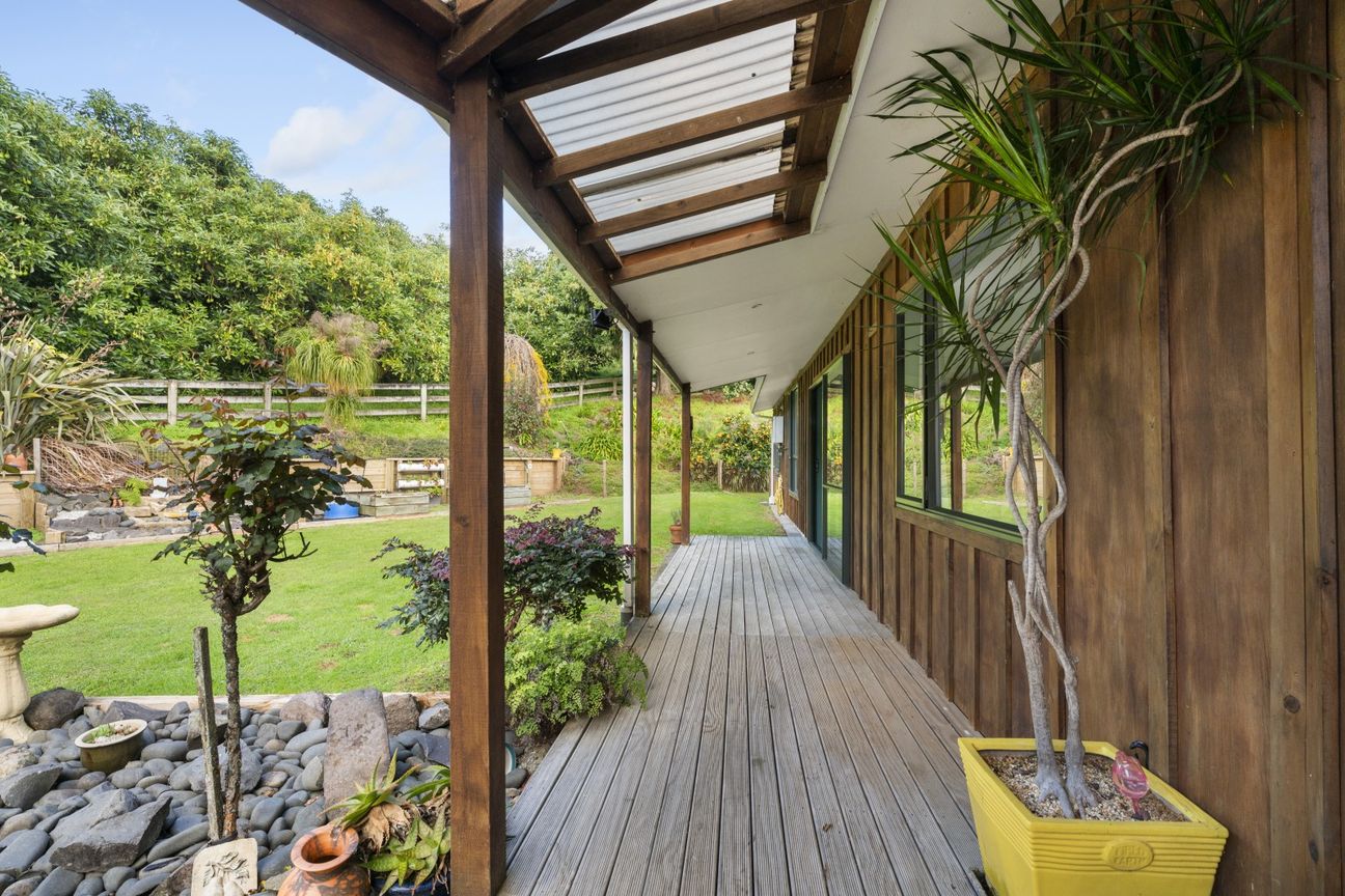 Supplementary Income, Family home & room to graze. - Aanzicht 4