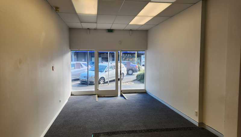 Ground/15 Bay Road, Kilbirnie