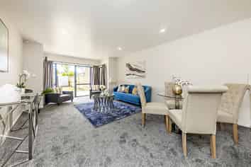 4/202 Massey Road, Mangere East