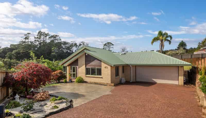 43 Unsworth Drive, Unsworth Heights