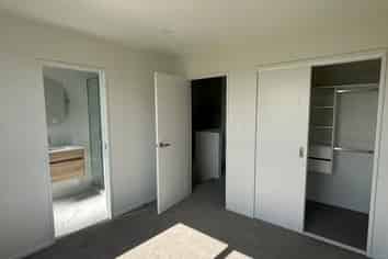 Auckland - Address withheld