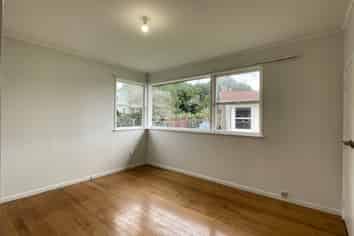72 Clayton Avenue, Otara