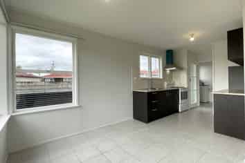 72 Clayton Avenue, Otara