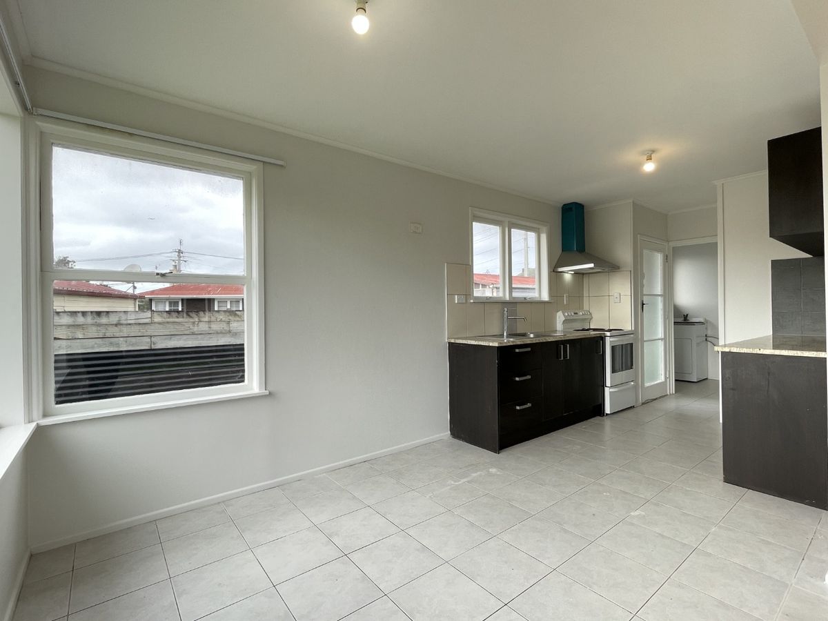 3 BEDROOM - BRAND BATHROOM - LARGE SHED - Widok 2
