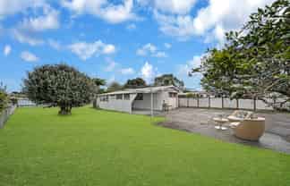 6 Peachgrove Road, Te Atatu Peninsula
