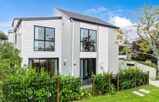 56A La Rosa Street, Green Bay