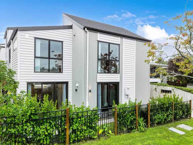 56A La Rosa Street, Green Bay