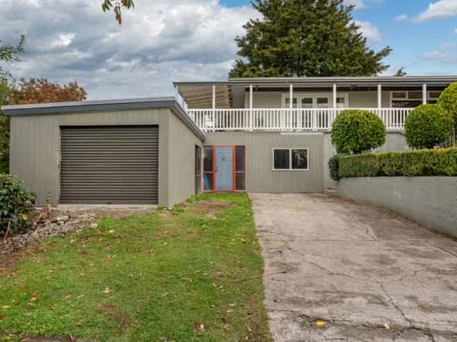 114 Tuhikaramea Road, Dinsdale