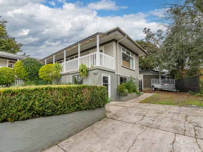 114 Tuhikaramea Road, Dinsdale