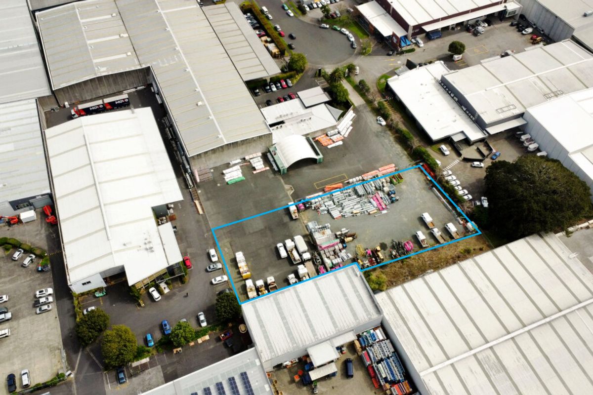 Substantial 2,733m² Sealed Industrial Yard - Ansicht 2