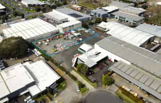 Substantial 2,733m² Sealed Industrial Yard