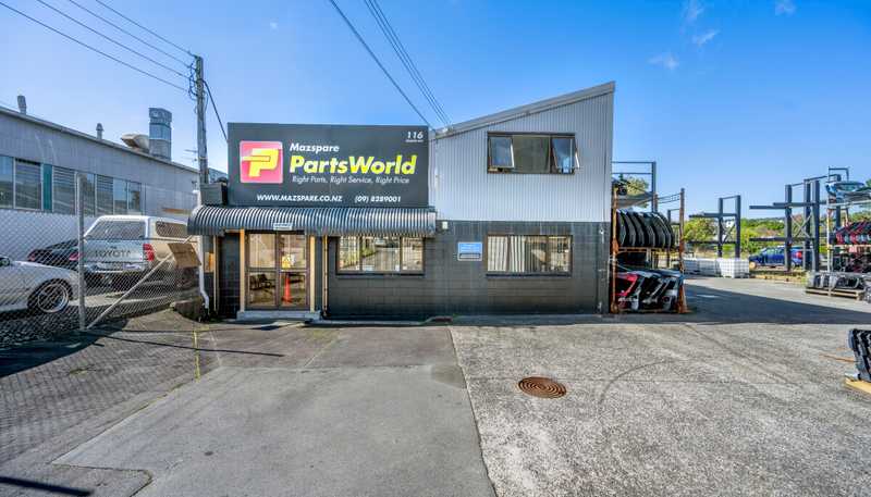 116-120 Railside Avenue, Henderson