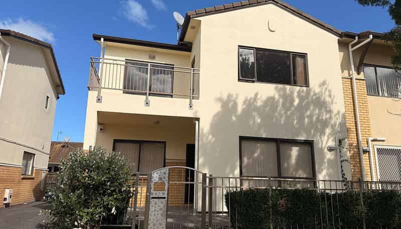 19 Triumph Road, Flat Bush