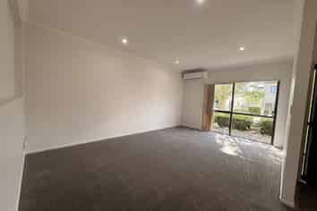19 Triumph Road, Flat Bush