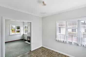 12 Quinn Road, Levin