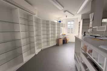 Turnkey Medical Retail | 120 m2