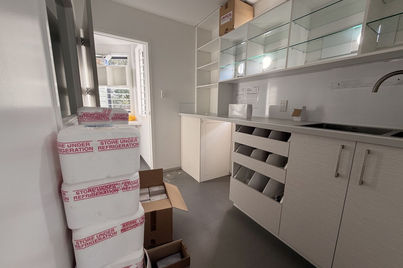 Turnkey Medical Retail | 120 m² - More