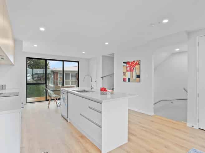 2/30 Woodford Avenue, Henderson