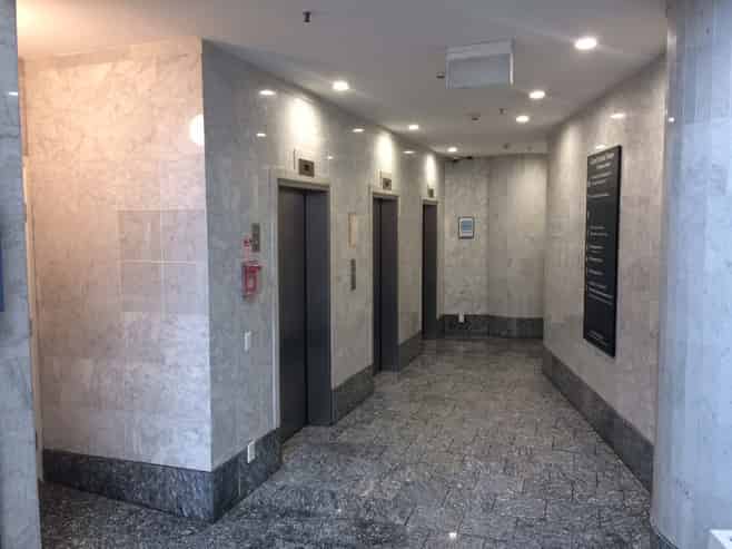 Contiguous floors 