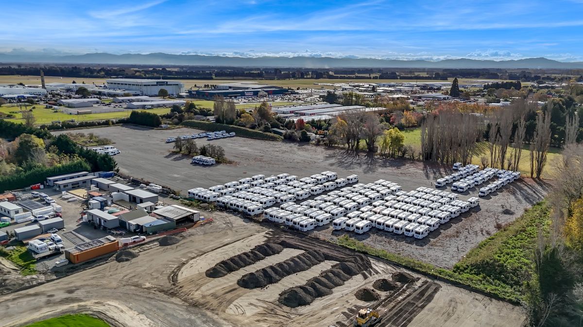 Airport precinct yard – pohled 2