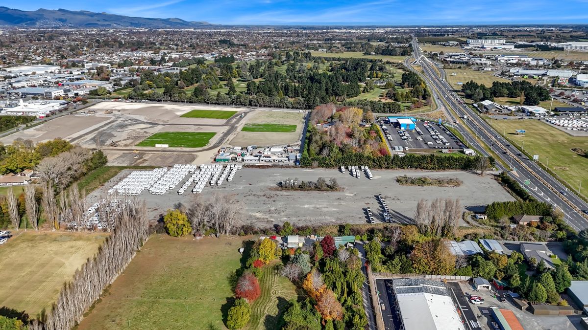Airport precinct yard – pohled 6