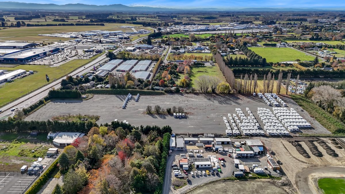 Airport precinct yard – pohled 4