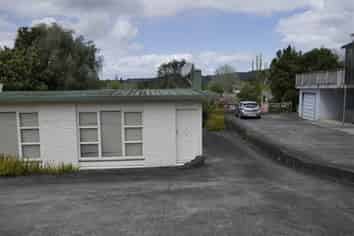 12A Rugby Place, Kamo