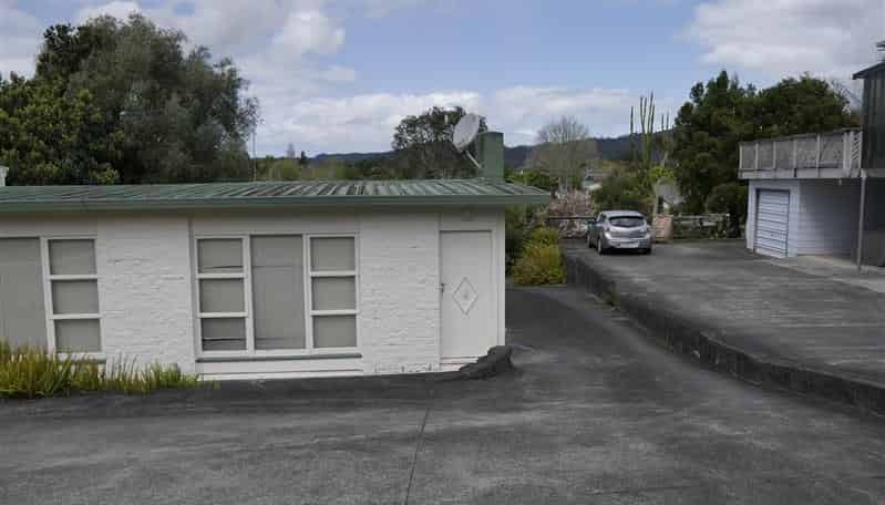 12A Rugby Place, Kamo