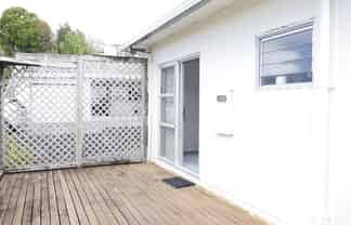 12A Rugby Place, Kamo