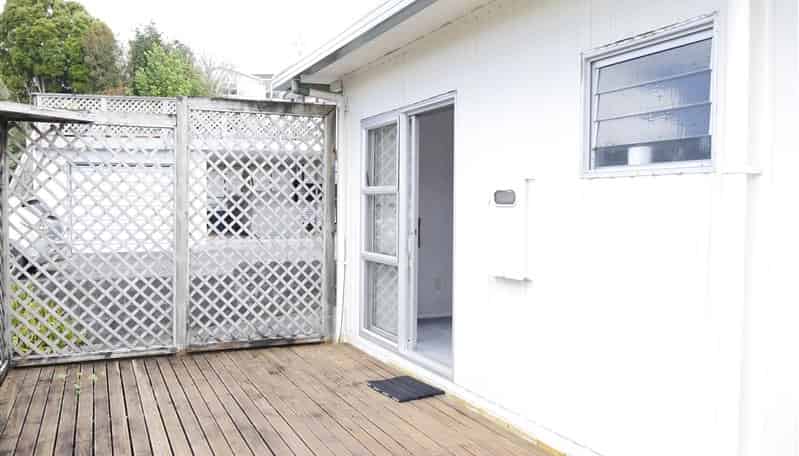 12A Rugby Place, Kamo