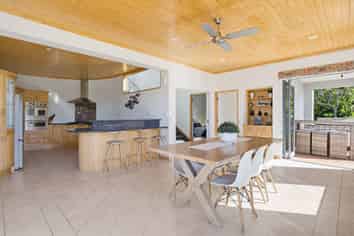 221 Paku Drive, Tairua