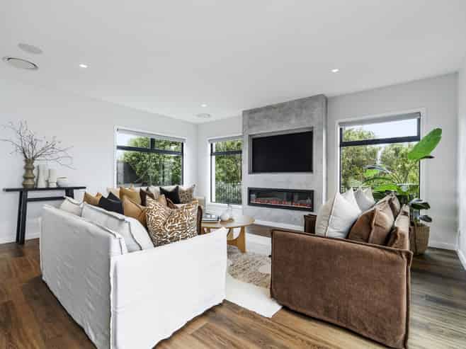 28 Honeyfield Drive, Whalers Gate