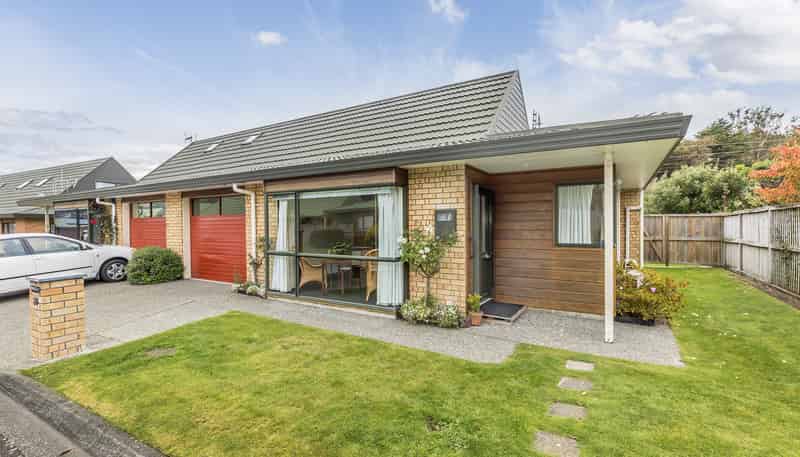 20/42 Main Road, Tawa