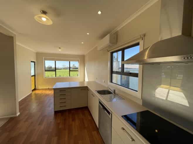 271 Dudley Road Upper , Inglewood