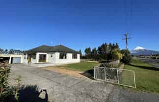 271 Dudley Road Upper , Inglewood
