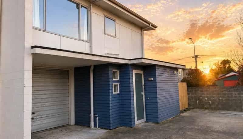 22F Packe Street, Edgeware
