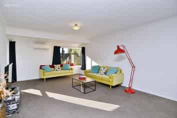 4/129 Clarence Street, Riccarton