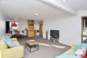 4/129 Clarence Street, Riccarton