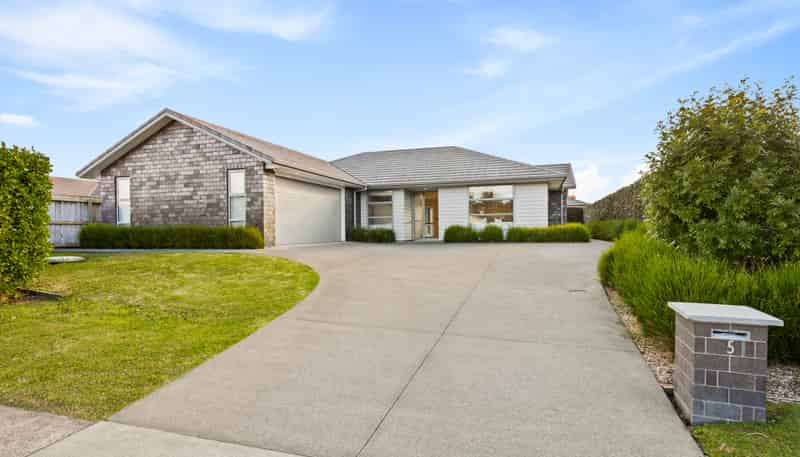 5 Larmer Drive, Kumeu