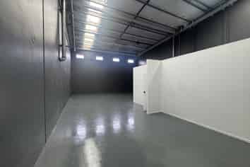 Modern 147sqm industrial unit