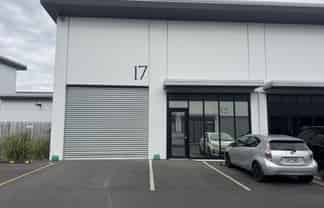 Modern 147sqm industrial unit