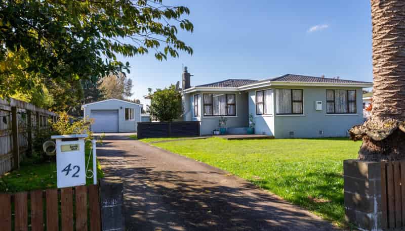 42 Tararua Street, Pahiatua