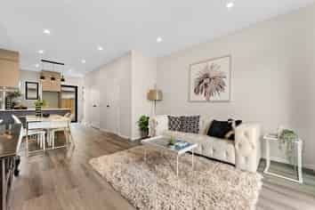 133 Riverpark Crescent, Henderson