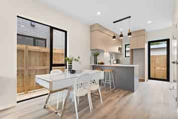 133 Riverpark Crescent, Henderson